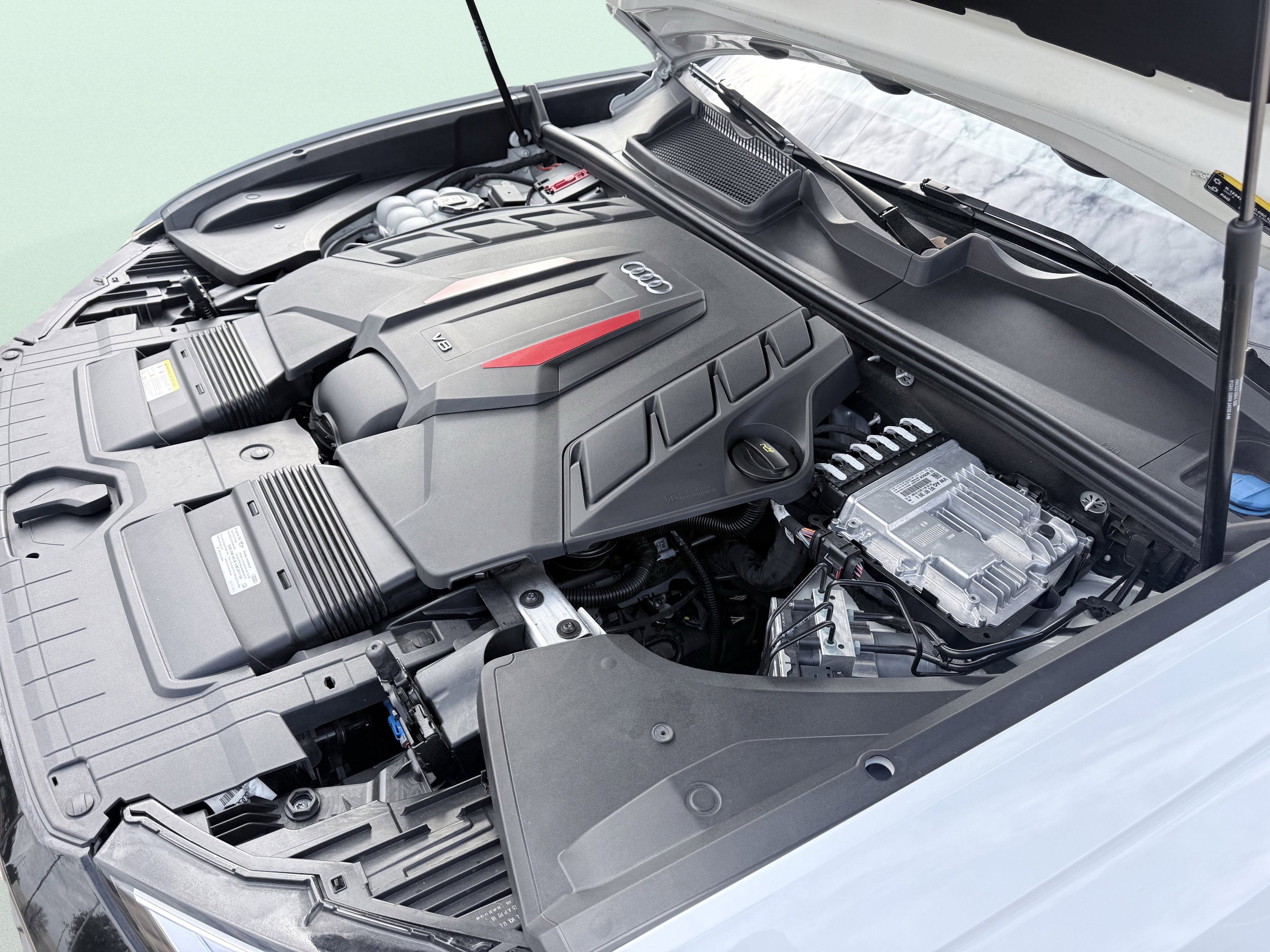 Used 2023 Audi SQ8 Prestige image 58