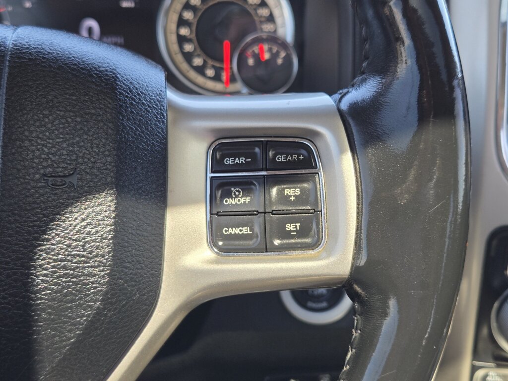 Used 2016 RAM 1500 Laramie w/ Convenience Group AWD/4WD image 18