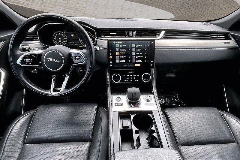 Used 2024 Jaguar F-PACE R-Dynamic S AWD/4WD image 13