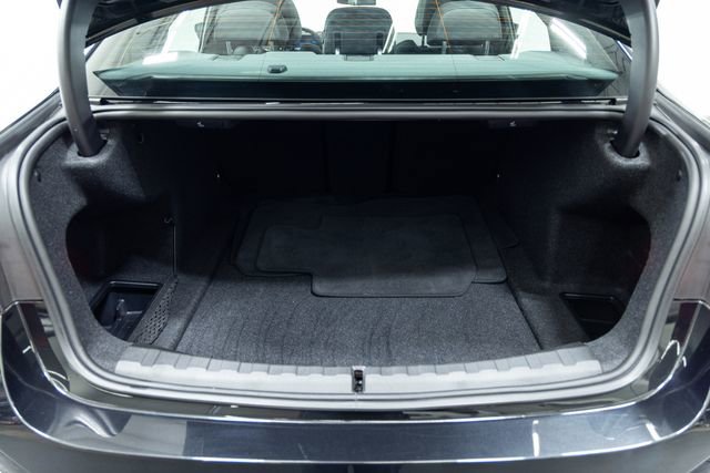 Certified 2024 BMW 330i xDrive Sedan w/ Premium Package image 9