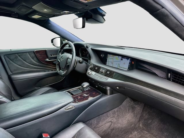 Used 2018 Lexus LS 500 w/ Interior Upgrade Package RWD image 14