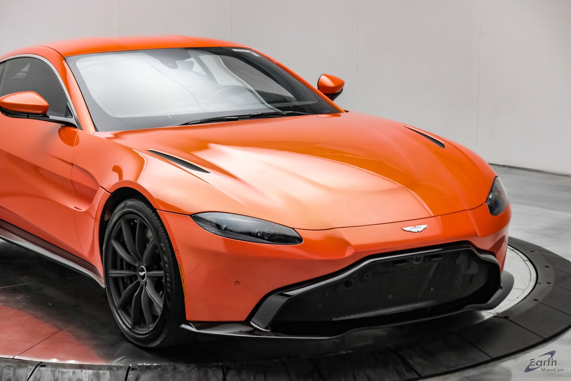Used 2020 Aston Martin V8 Vantage Coupe RWD image 32