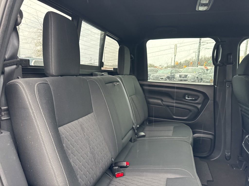 Used 2019 Nissan Titan SV w/ SV Convenience Package image 24