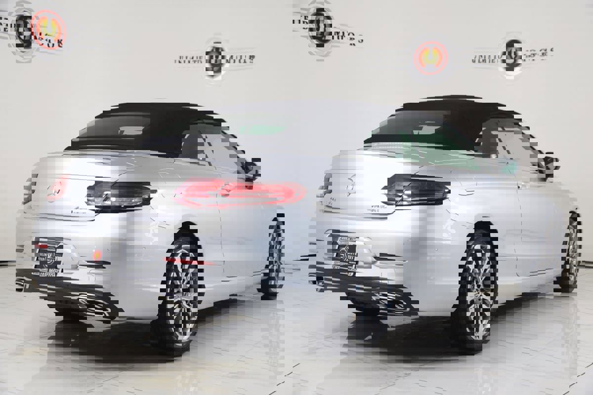 Used 2021 Mercedes-Benz C 300 4MATIC Cabriolet image 3