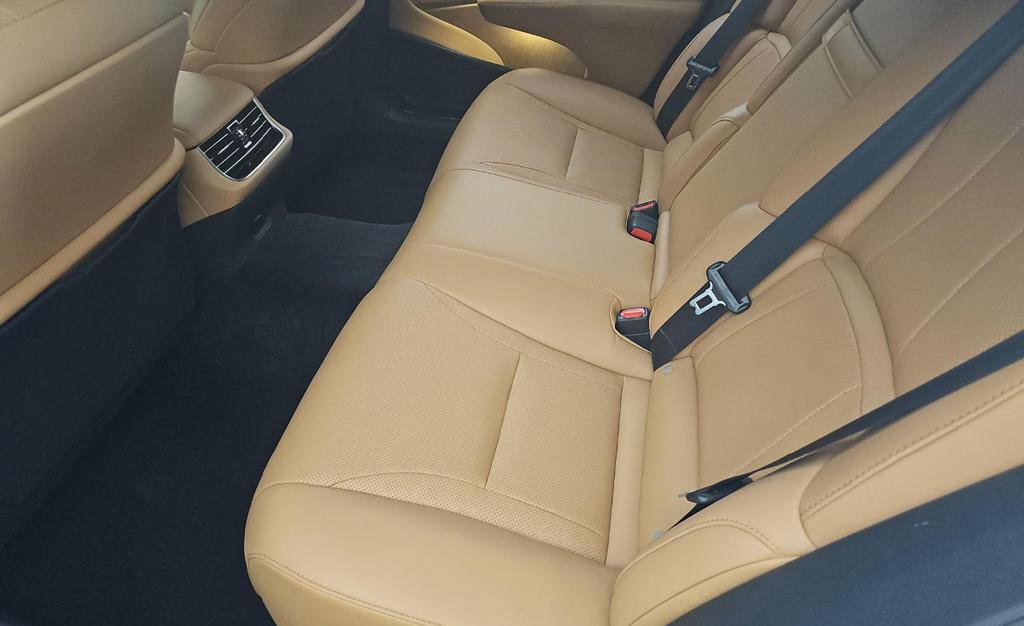 Used 2024 Lexus LS 500 RWD image 15