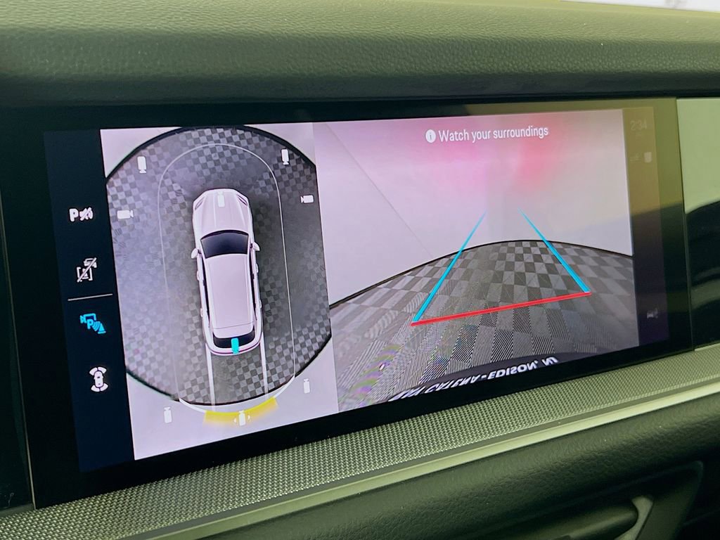 New 2026 Porsche Cayenne image 17