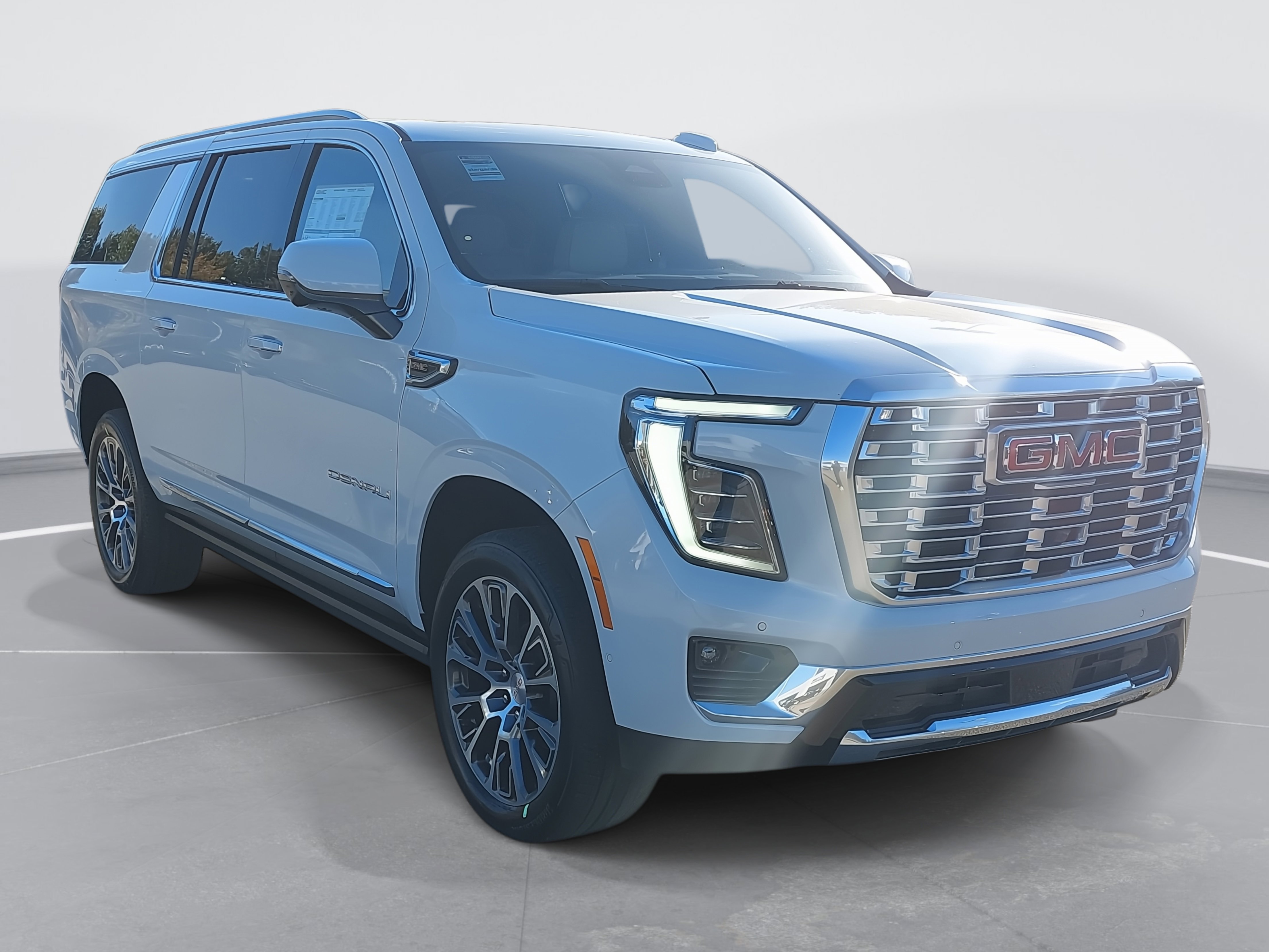 New 2026 GMC Yukon XL Denali w/ Denali Reserve Package image 3