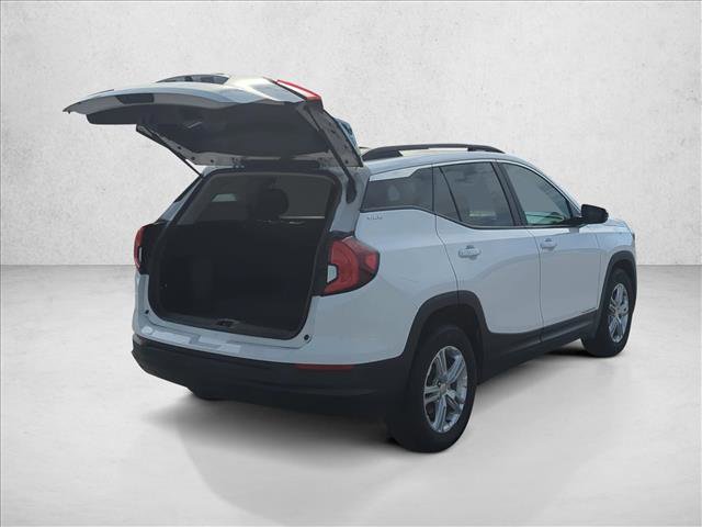 Used 2023 GMC Terrain SLE w/ Driver Convenience Package image 6