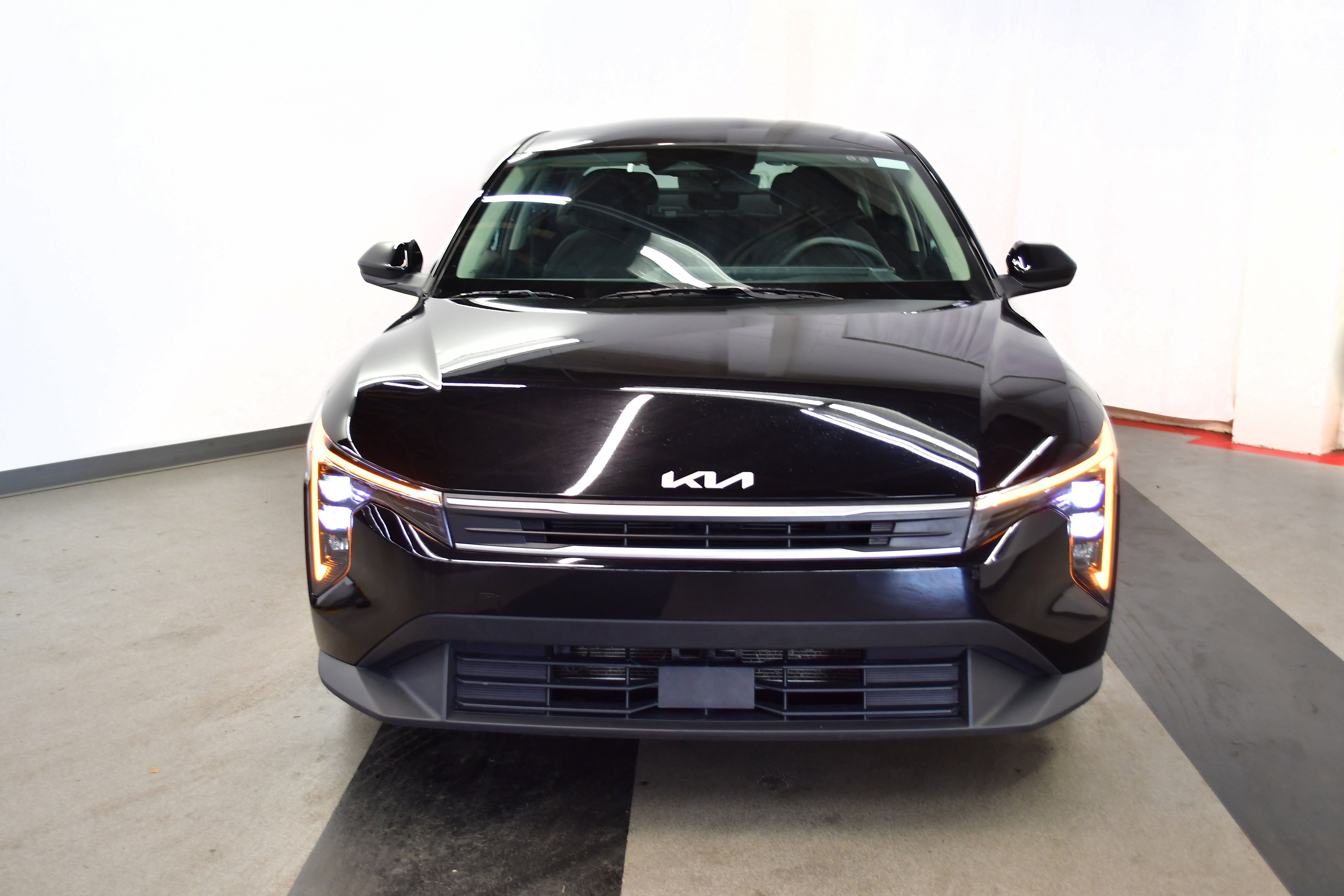 Used 2025 Kia K4 FWD image 3