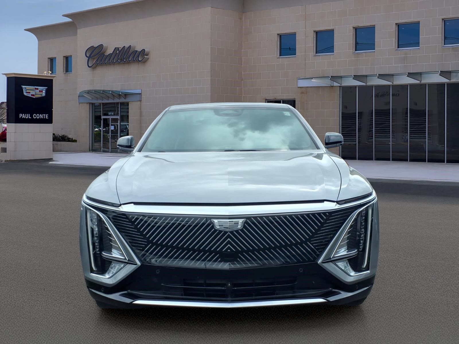 Certified 2024 Cadillac Lyriq Tech AWD/4WD image 2