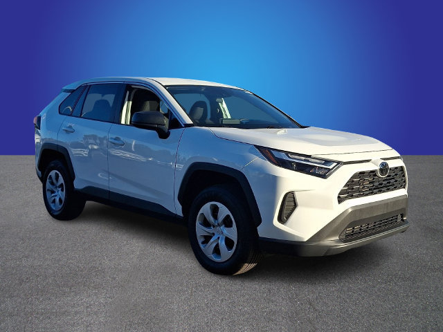 Used 2024 Toyota RAV4 LE FWD image 3