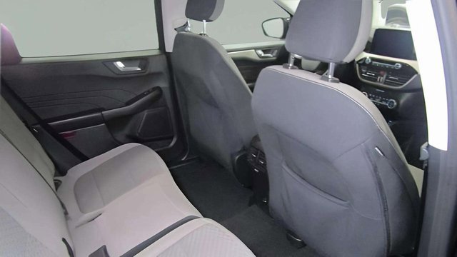 Used 2021 Ford Escape SE image 18