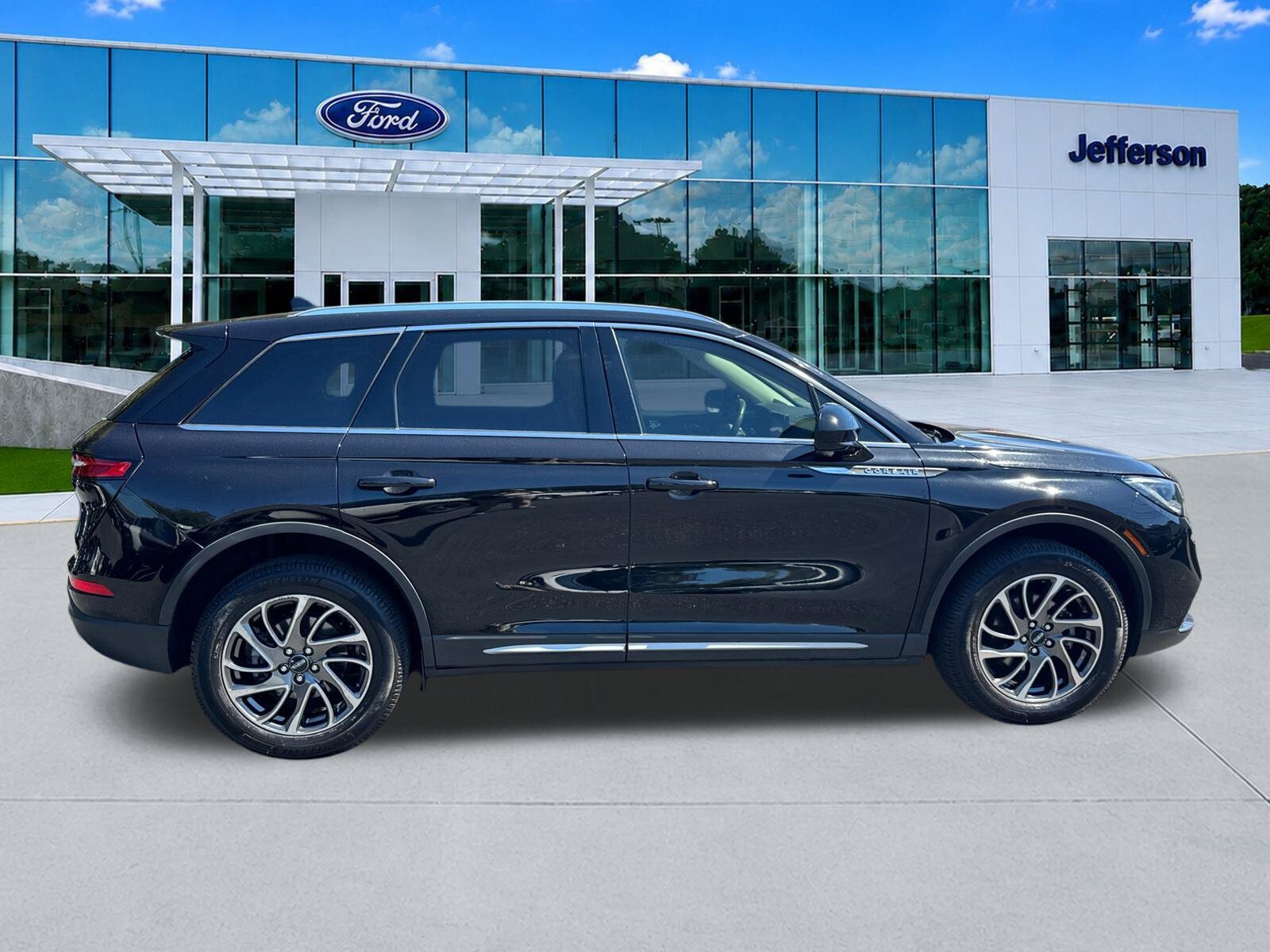 Used 2020 Lincoln Corsair FWD w/ Equipment Group 101A image 8