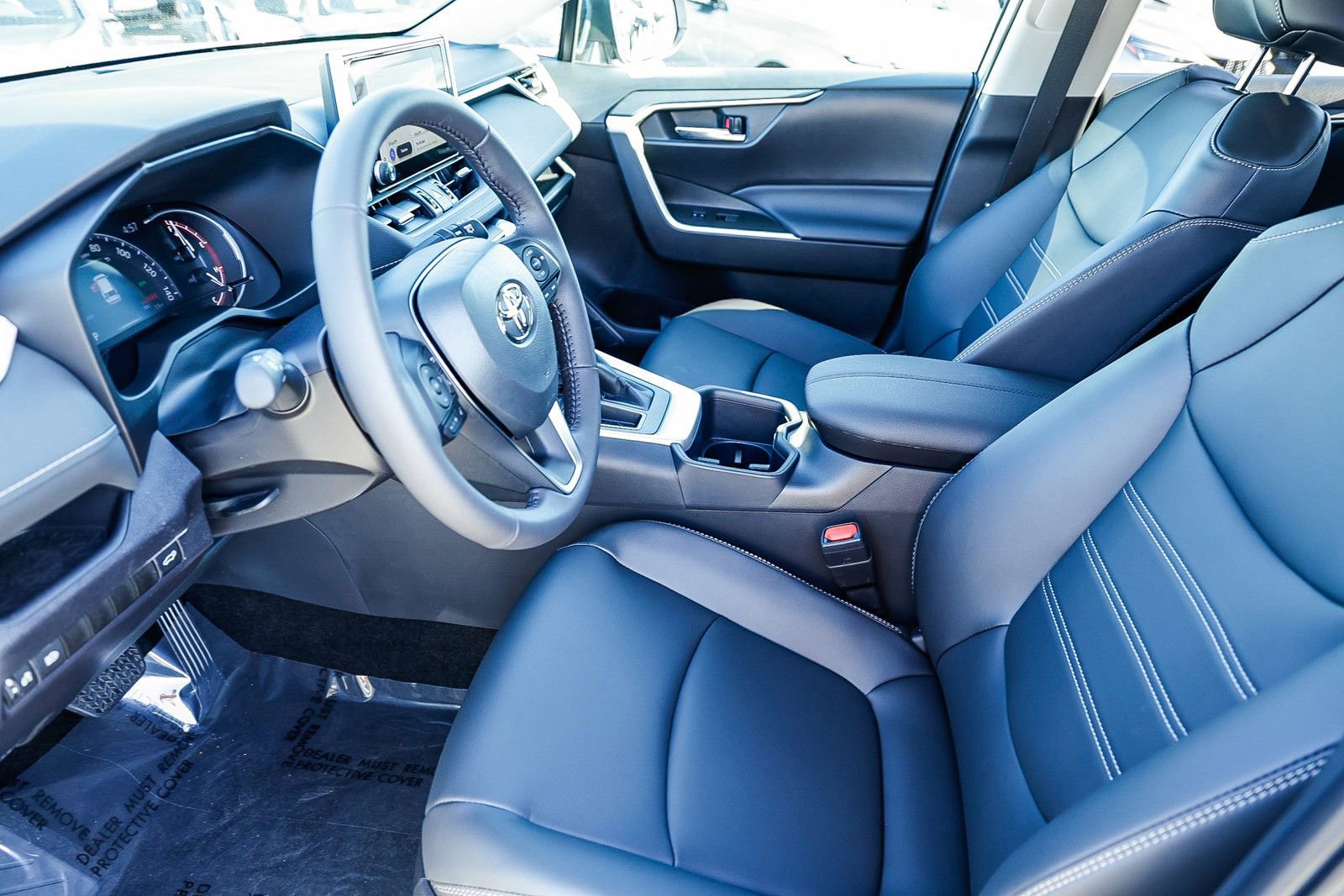 Used 2025 Toyota RAV4 XLE Premium FWD image 19