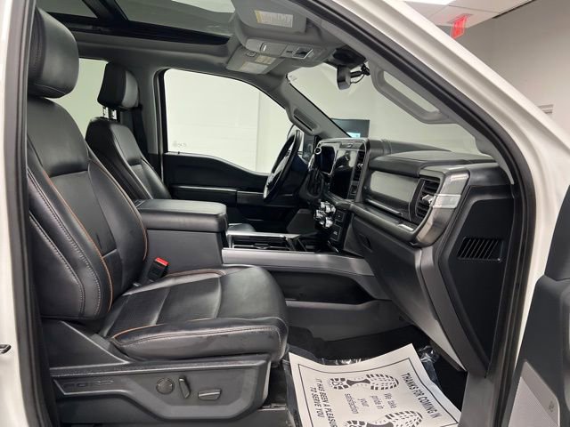 Used 2025 Ford F350 Lariat w/ Black Appearance Package image 56