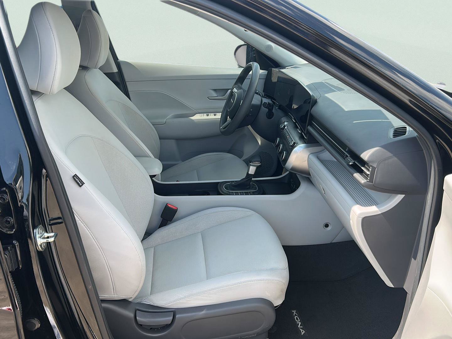 Used 2024 Hyundai Kona SE FWD image 19