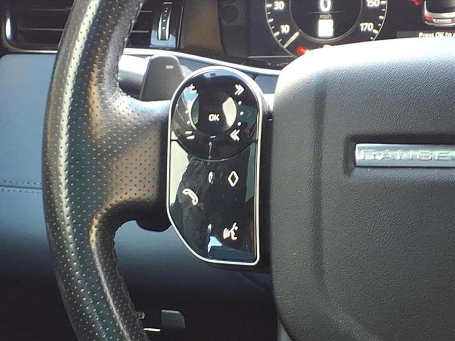 Used 2020 Land Rover Range Rover Evoque R-Dynamic SE image 26