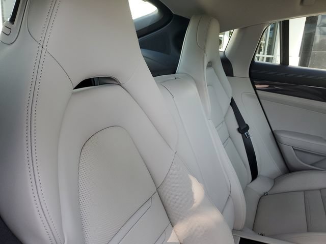 Used 2023 Porsche Panamera RWD image 24