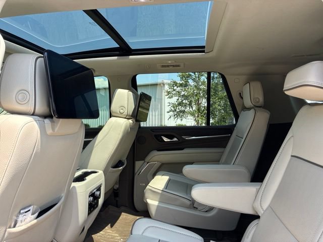 Used 2023 GMC Yukon Denali AWD/4WD image 28