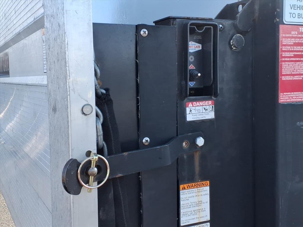 Used 2021 Chevrolet Express 3500 image 10