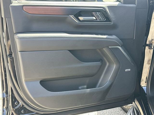 Used 2025 GMC Yukon XL Denali AWD/4WD image 21