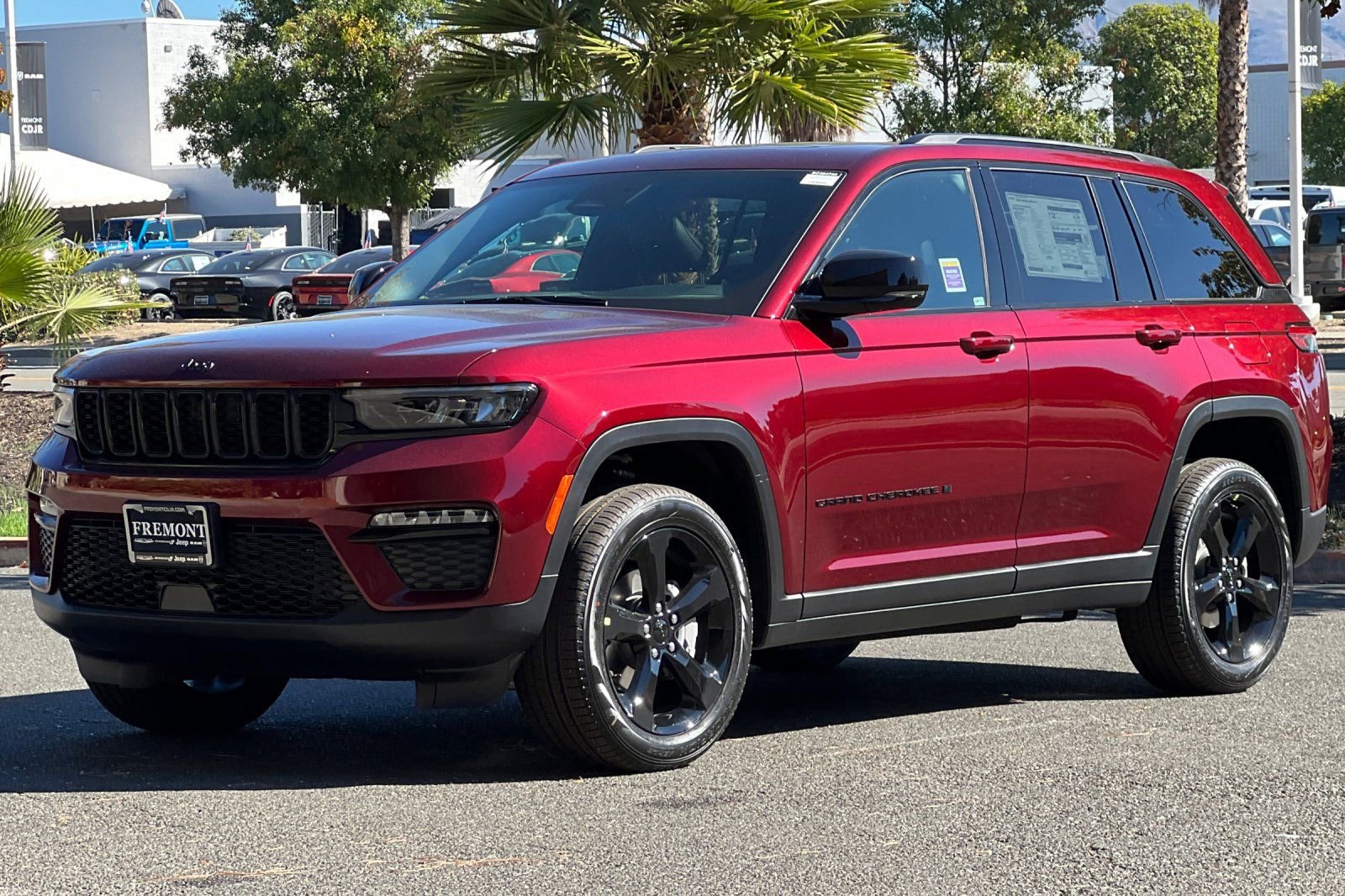 New 2025 Jeep Grand Cherokee Limited w/ Black Appearance Package AWD/4WD image 7