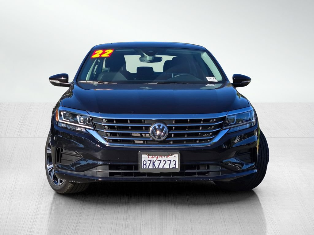 Used 2022 Volkswagen Passat 2.0T SE FWD image 2