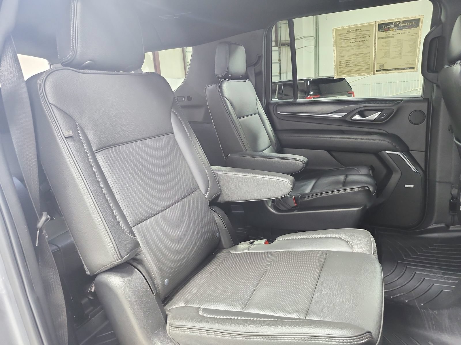 Used 2023 GMC Yukon XL Denali RWD image 50