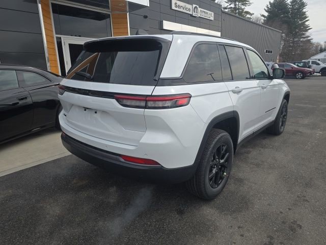 New 2026 Jeep Grand Cherokee Laredo image 6