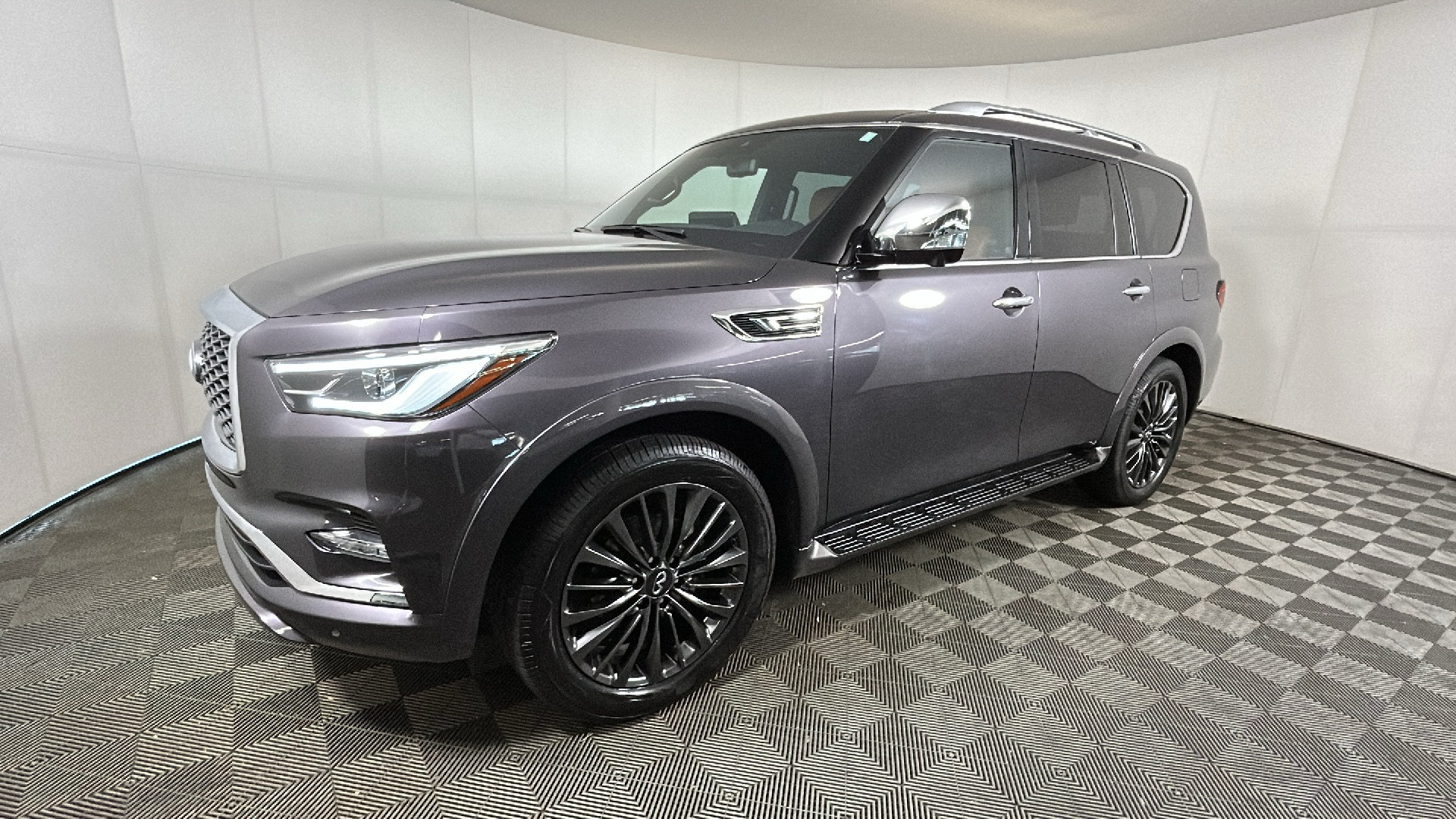 Used 2023 INFINITI QX80 Sensory w/ Cargo Package AWD/4WD image 8