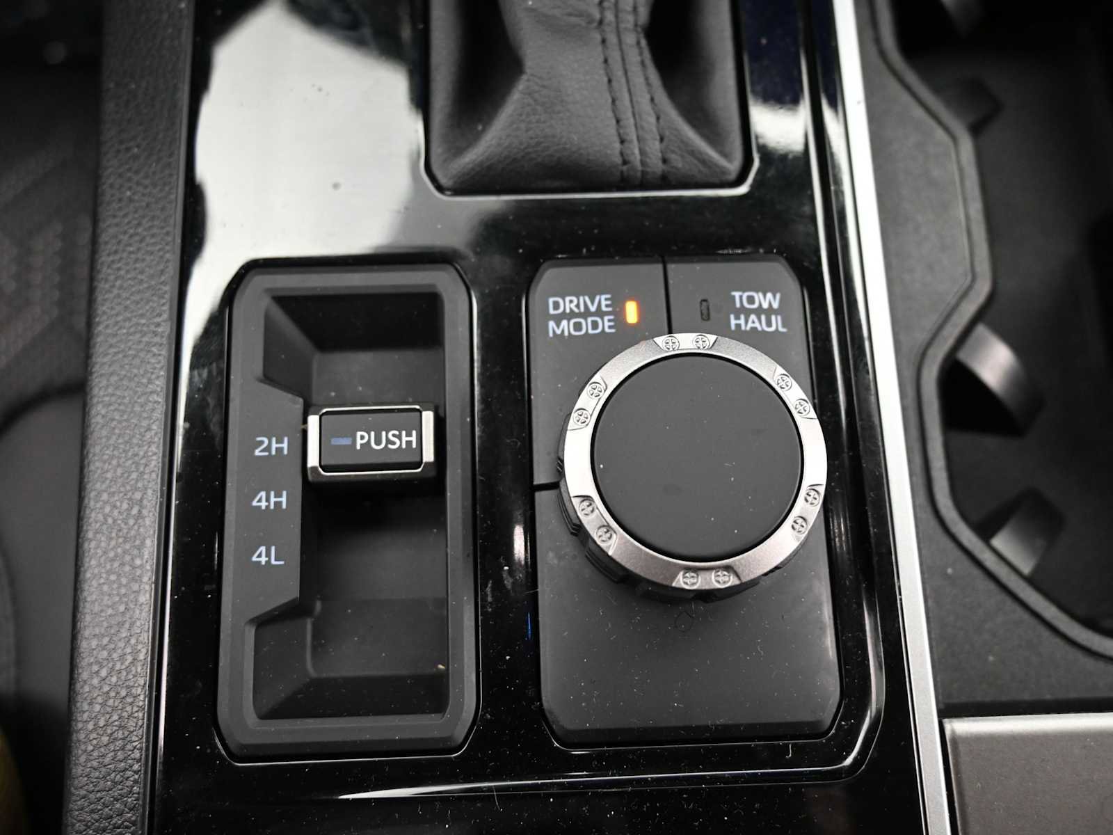 Used 2024 Toyota Sequoia SR5 image 21