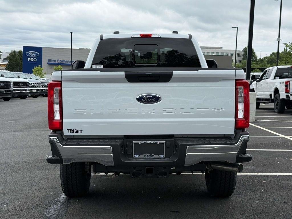 New 2026 Ford F350 XL w/ FX4 Off-Road Package AWD/4WD image 3