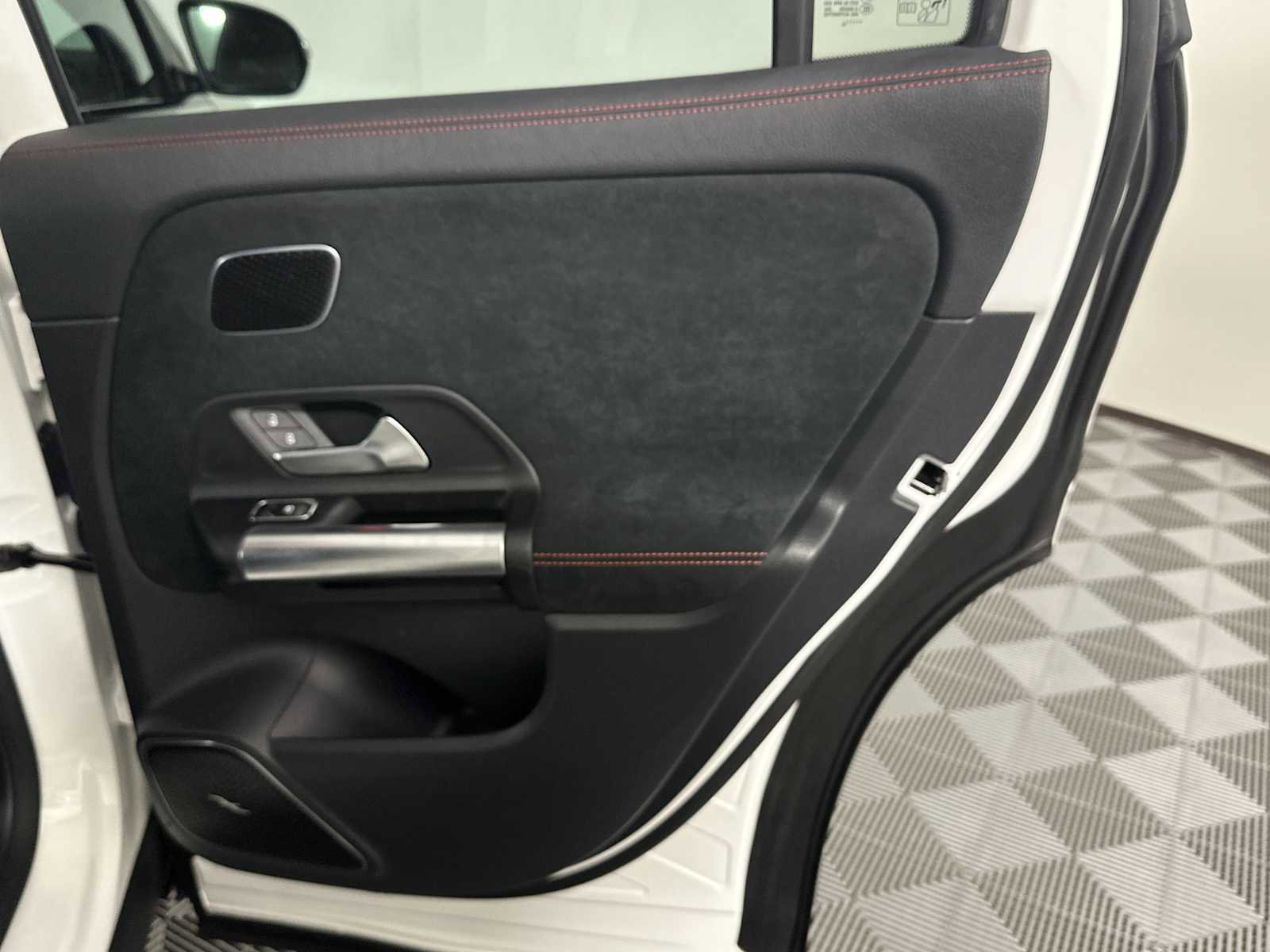 Used 2025 Mercedes-Benz GLA 250 4MATIC image 19