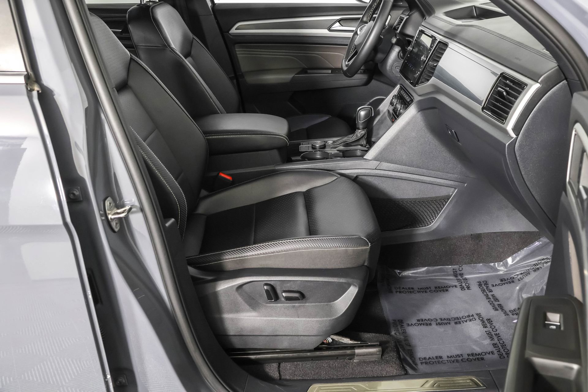 Used 2022 Volkswagen Atlas Cross Sport SEL image 47