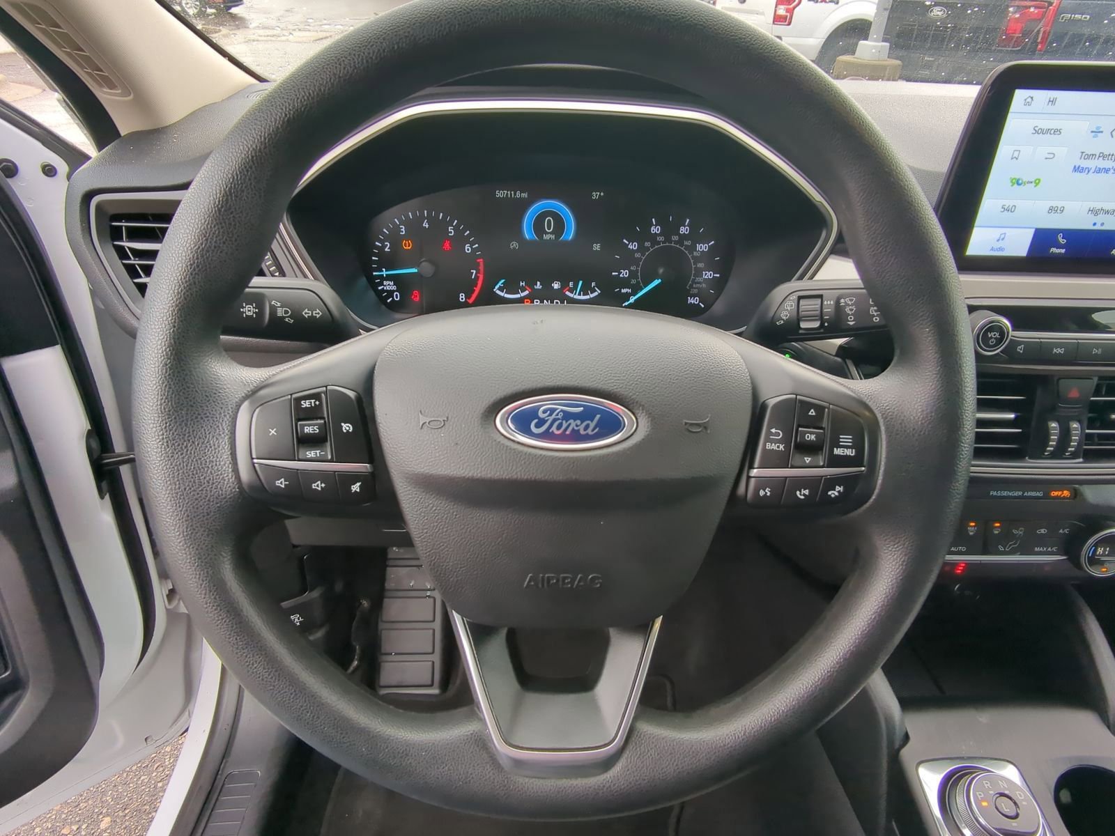 Used 2020 Ford Escape SE image 24