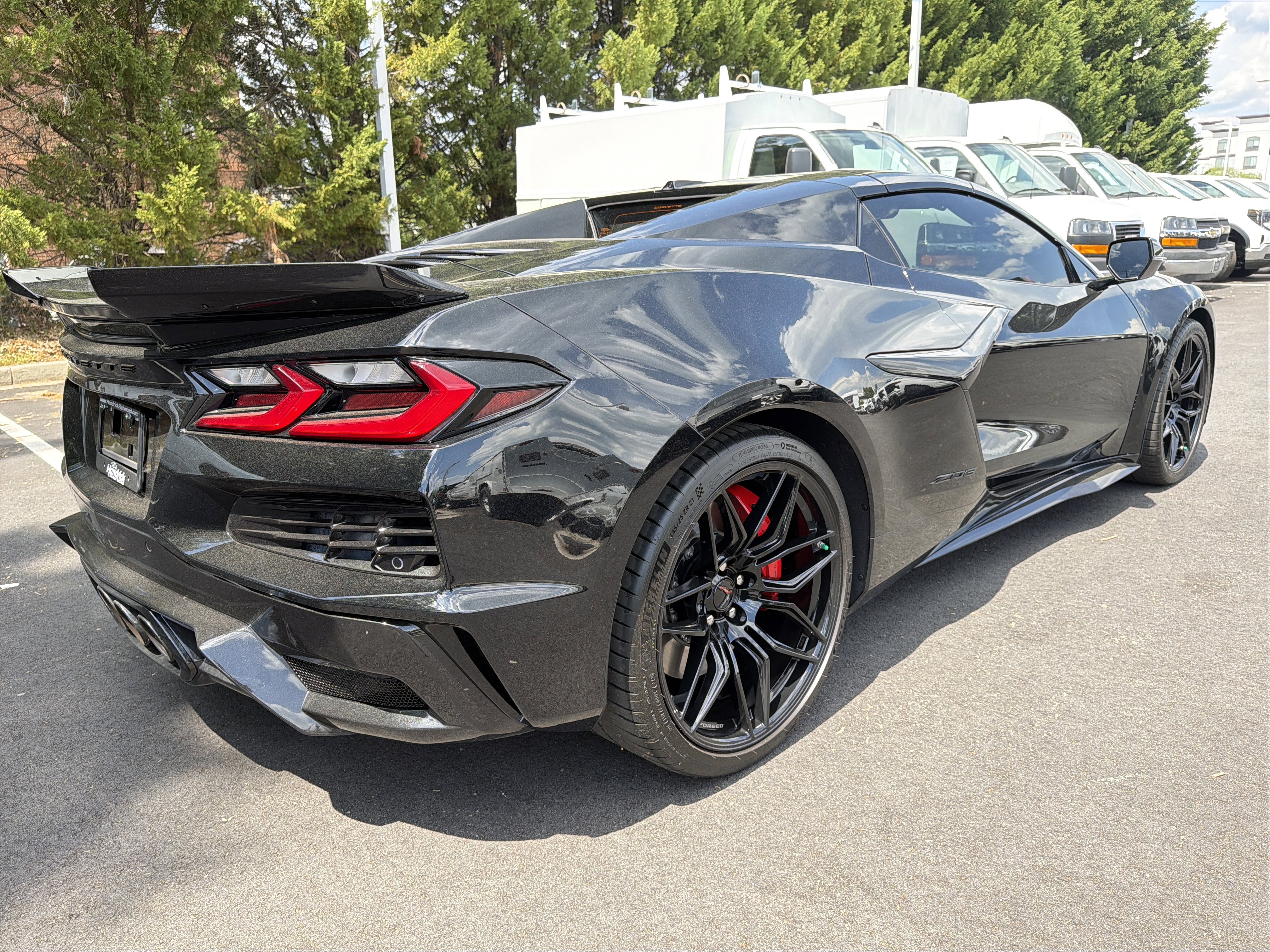 Used 2025 Chevrolet Corvette Z06 RWD image 10