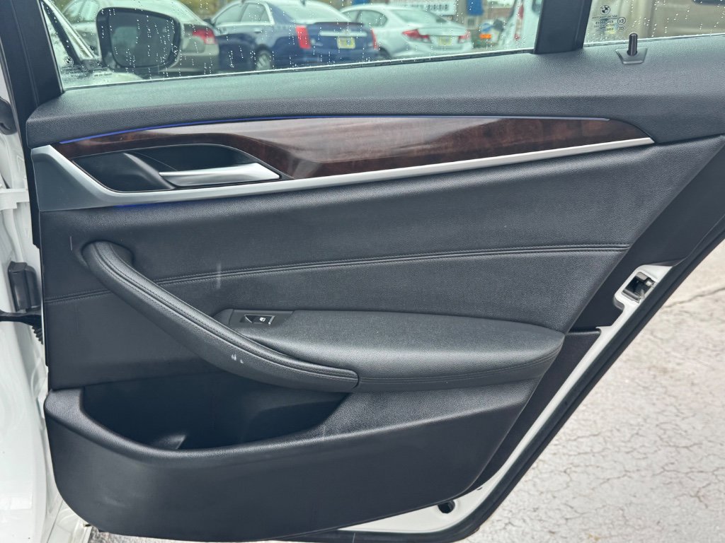 Used 2019 BMW 530e w/ Convenience Package image 19