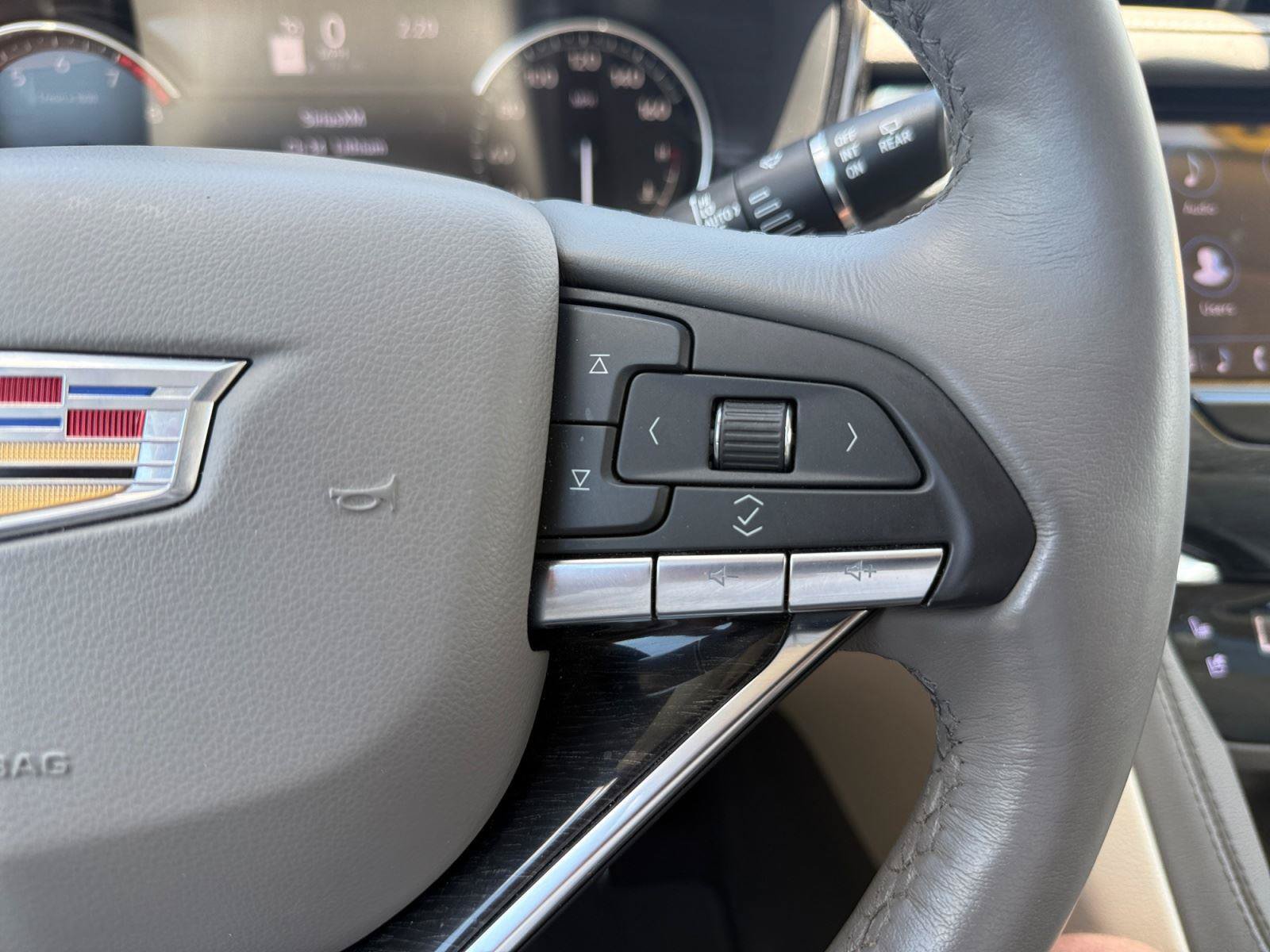 Certified 2023 Cadillac XT6 Premium Luxury AWD/4WD image 27