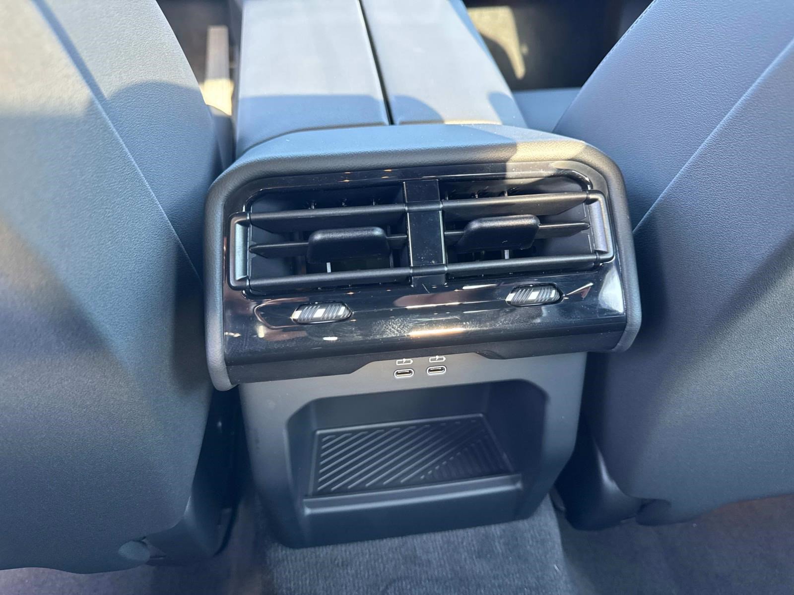 New 2026 BMW i5 eDrive40 image 4