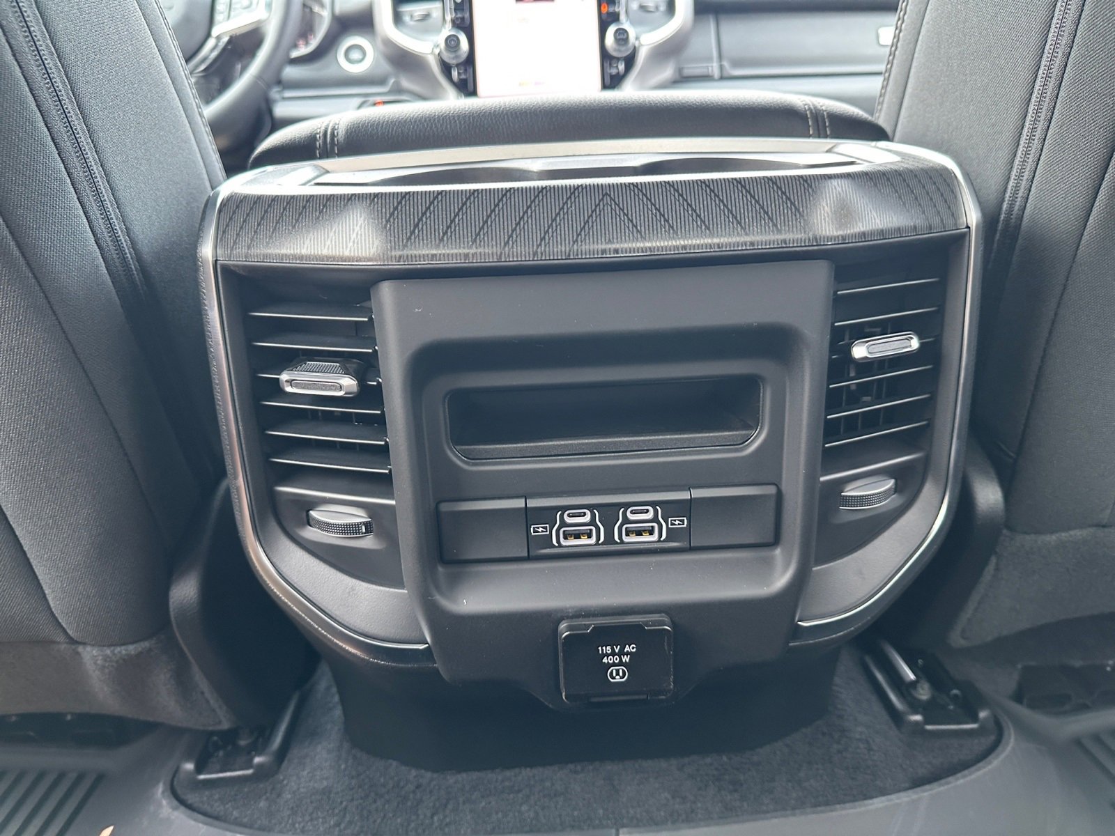 New 2026 RAM 1500 4x4 Crew Cab image 33
