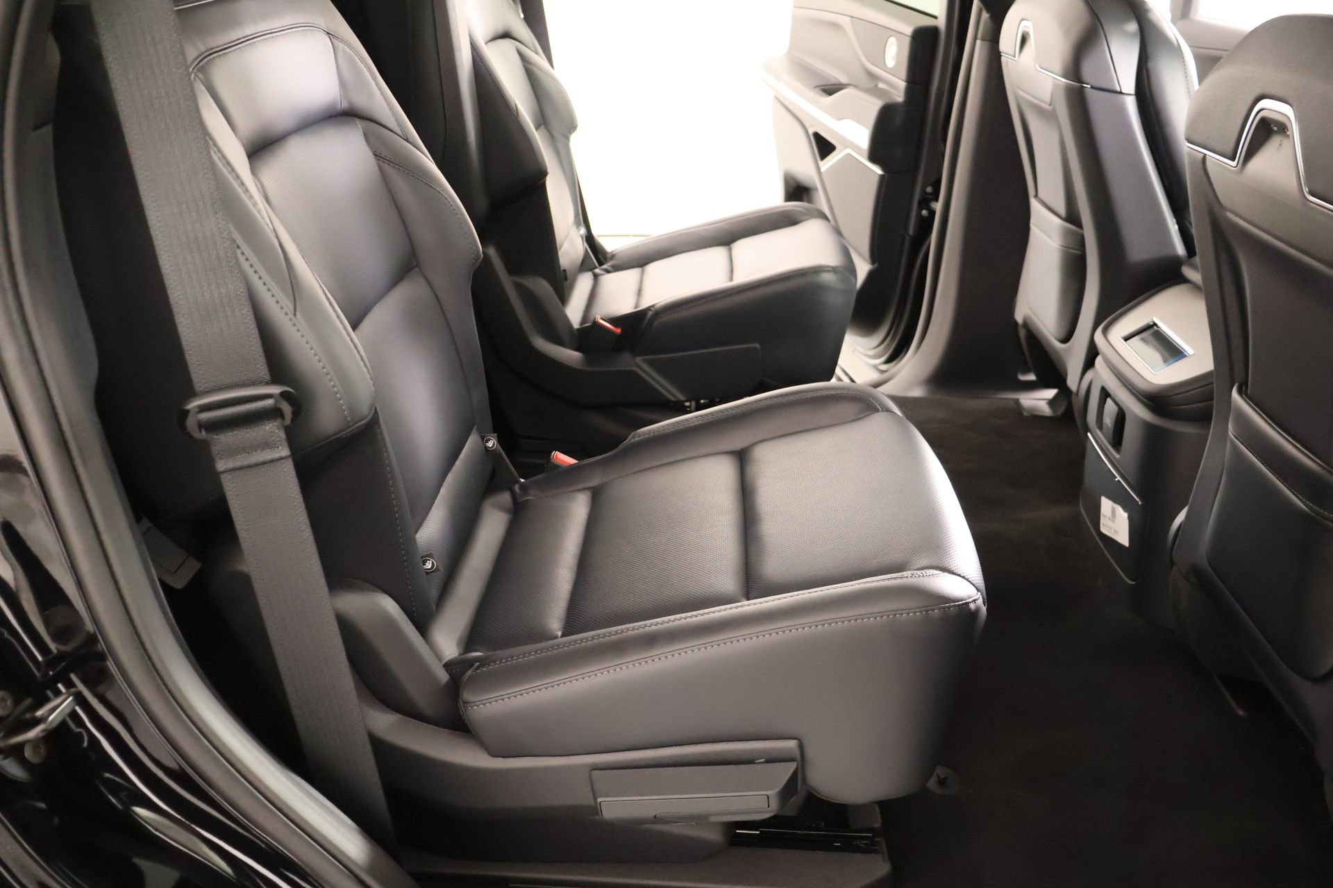 New 2026 Lincoln Navigator Reserve AWD/4WD image 16