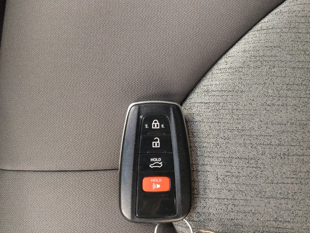 Used 2018 Toyota Camry LE w/ Audio Package FWD image 32