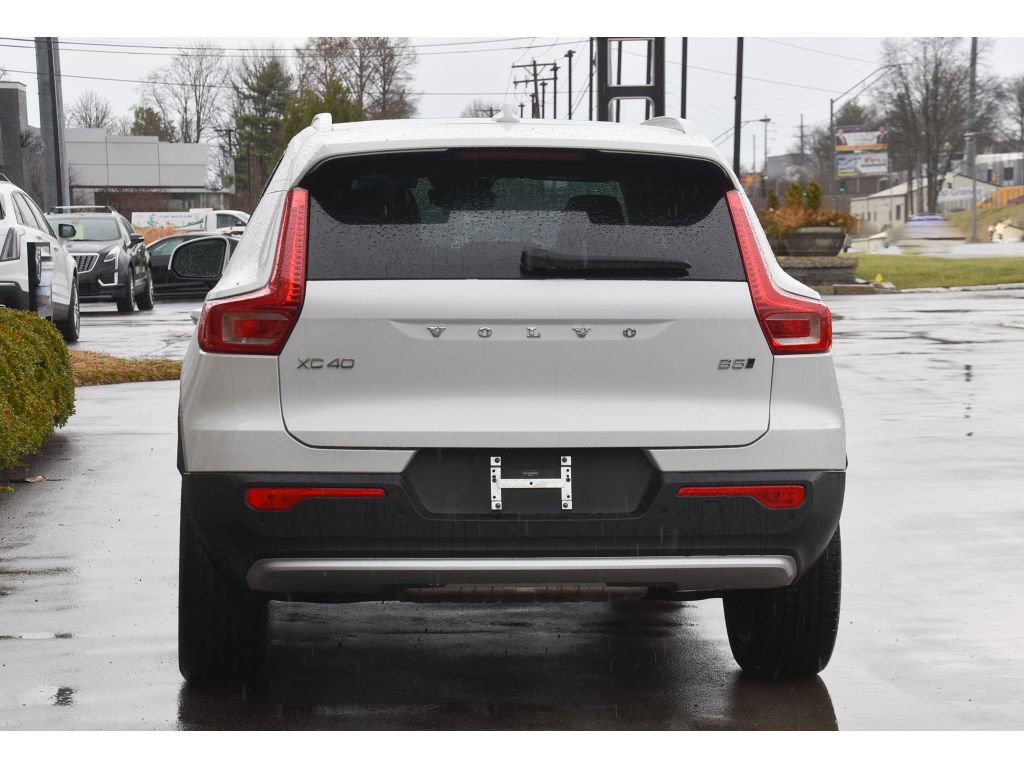 Certified 2025 Volvo XC40 B5 Core w/ Protection Package Premier image 12