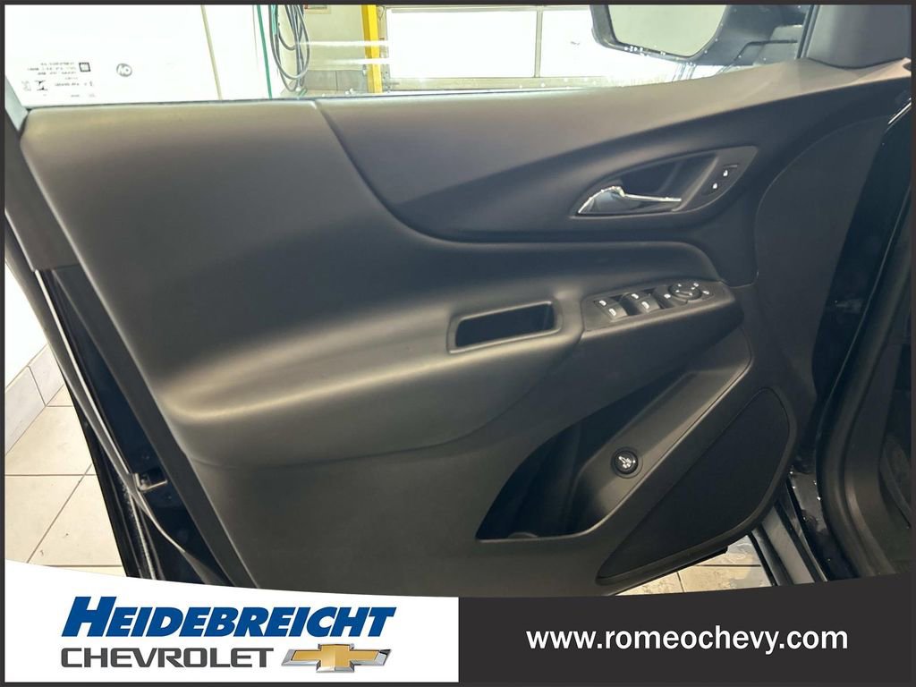 Certified 2024 Chevrolet Equinox LT w/ LPO, Floor Liner Package image 10