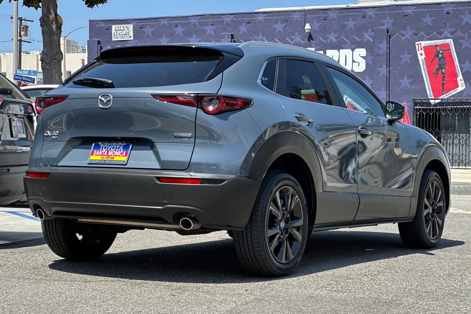 Used 2023 MAZDA CX-30 AWD 2.5 S w/ Preferred Package image 4