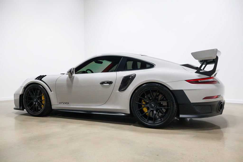 Used 2018 Porsche 911 GT2 RS w/ Weissach Package RWD image 15