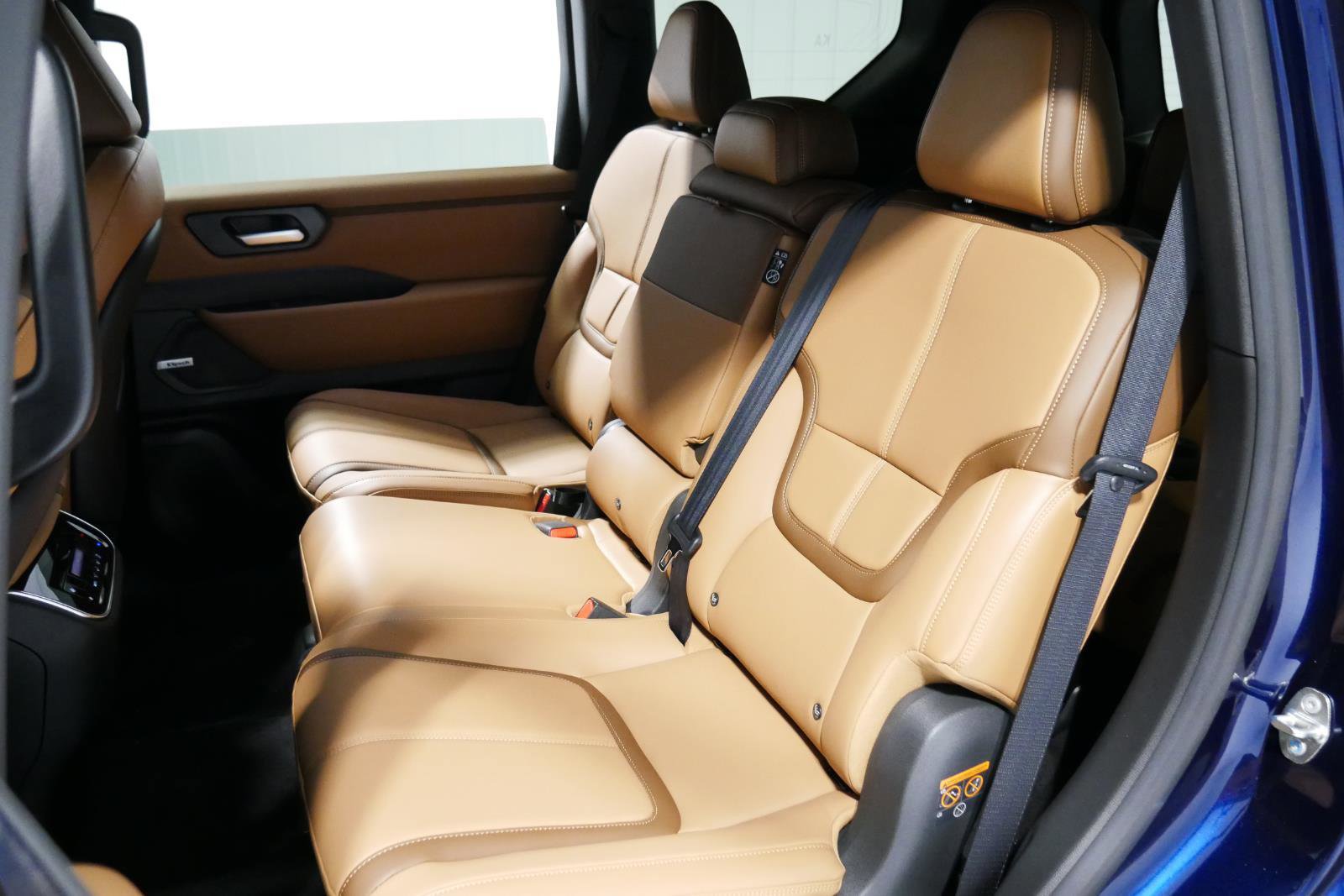 New 2025 Nissan Armada SL w/ Convenience Package image 11