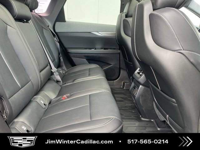 Certified 2025 Cadillac Optiq Luxury 2 w/ LPO, Floor Liner Package AWD/4WD image 16