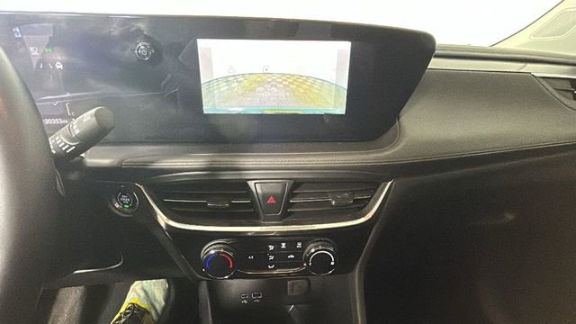 Used 2024 Buick Encore GX Sport Touring FWD image 25