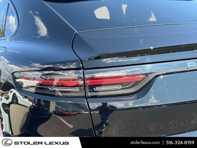 Used 2022 Porsche Cayenne Turbo S AWD/4WD image 14